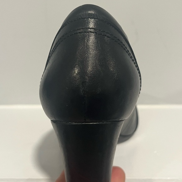 Clarks Women's Leather Artisan Tamryn Cider Pump β Size 9 Classic & Comfortable - Picture 11 of 16